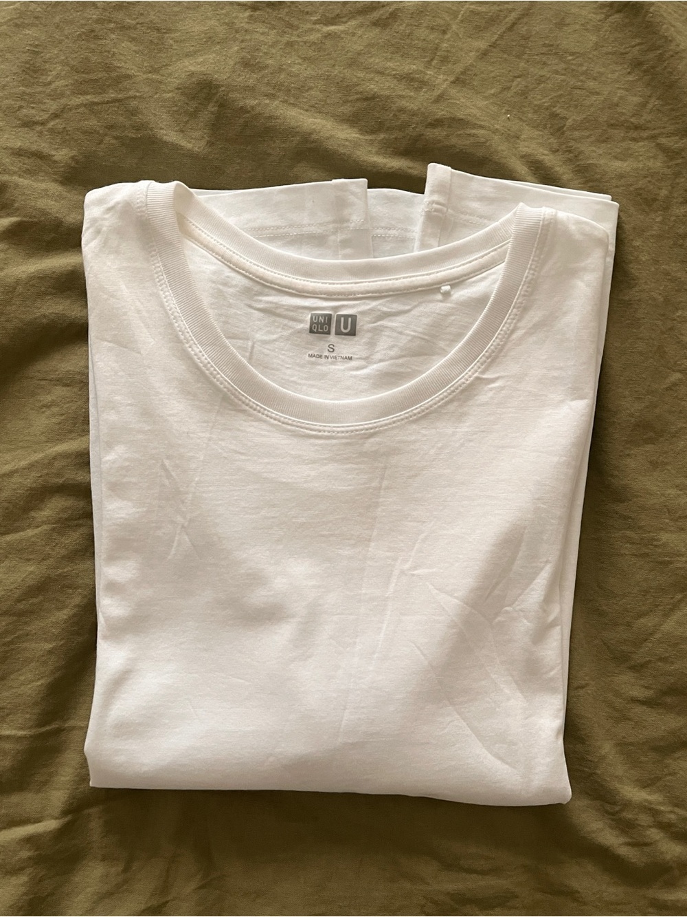 Uniqlo White Crew Neck Tee